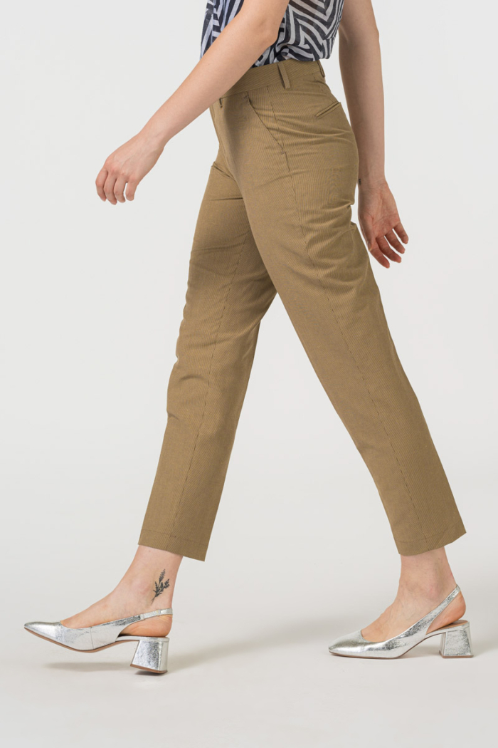 Women's pants 7/8 in earth tone