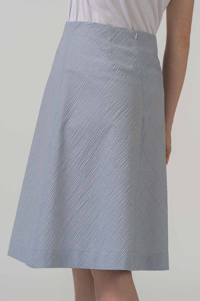 Varteks - Suknja A kroja s plavim prugicama