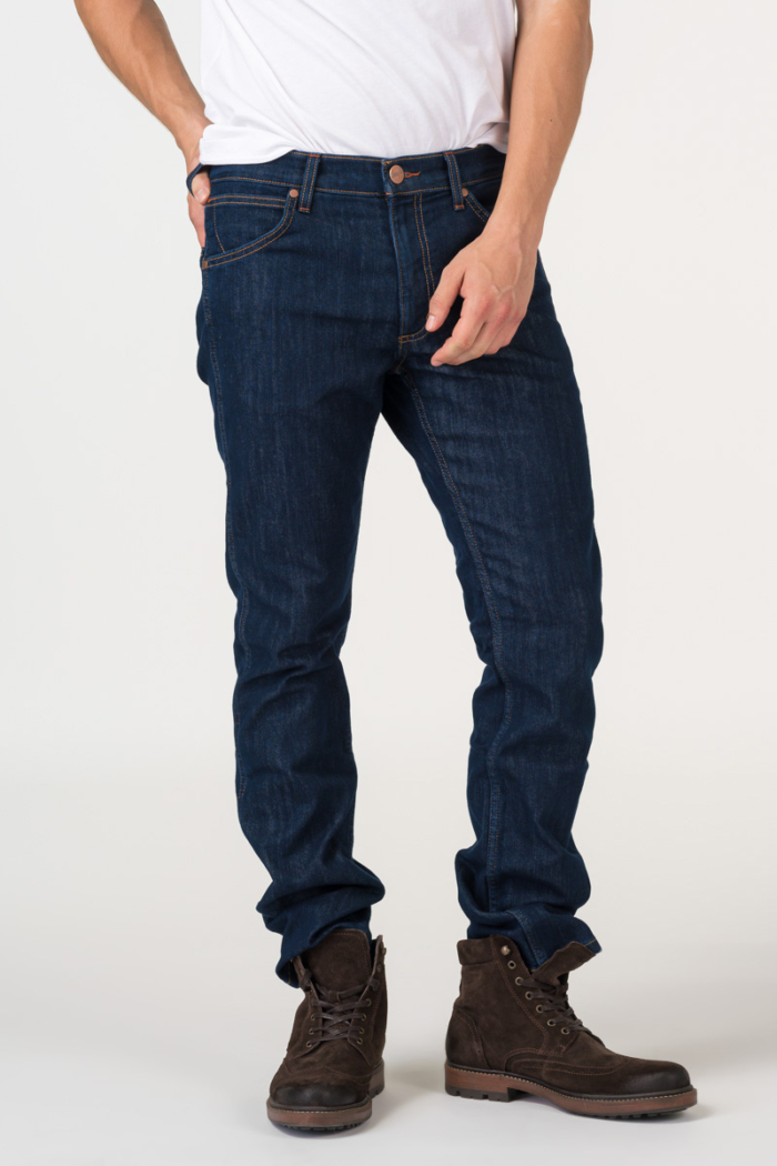 Varteks Men's dark blue jeans - Wrangler