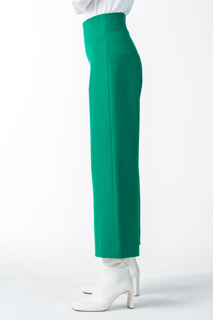Varteks Women's green wide-leg pants