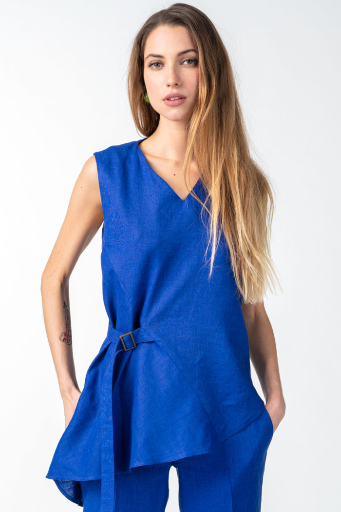 Varteks Women's indigo blue sleeveless blouse
