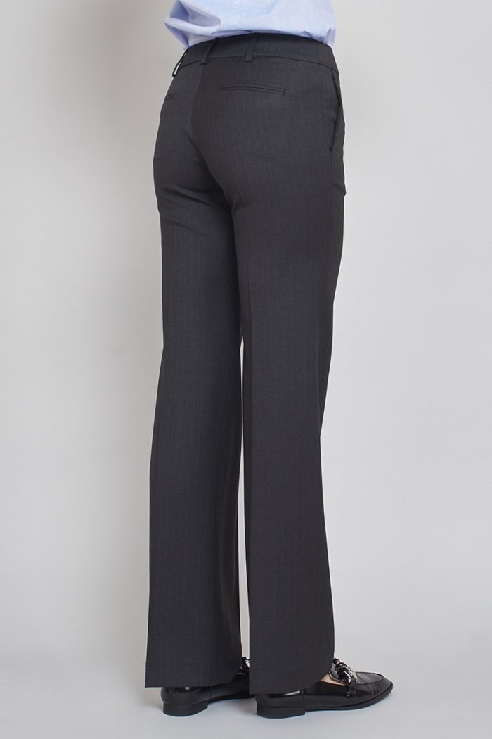 Varteks Antracit sive prugaste ženske hlače